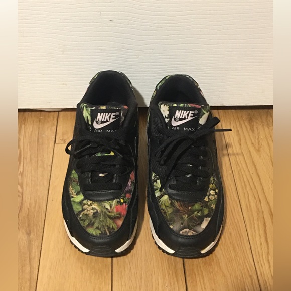 Nike Air Max Floral - Picture 2 of 7